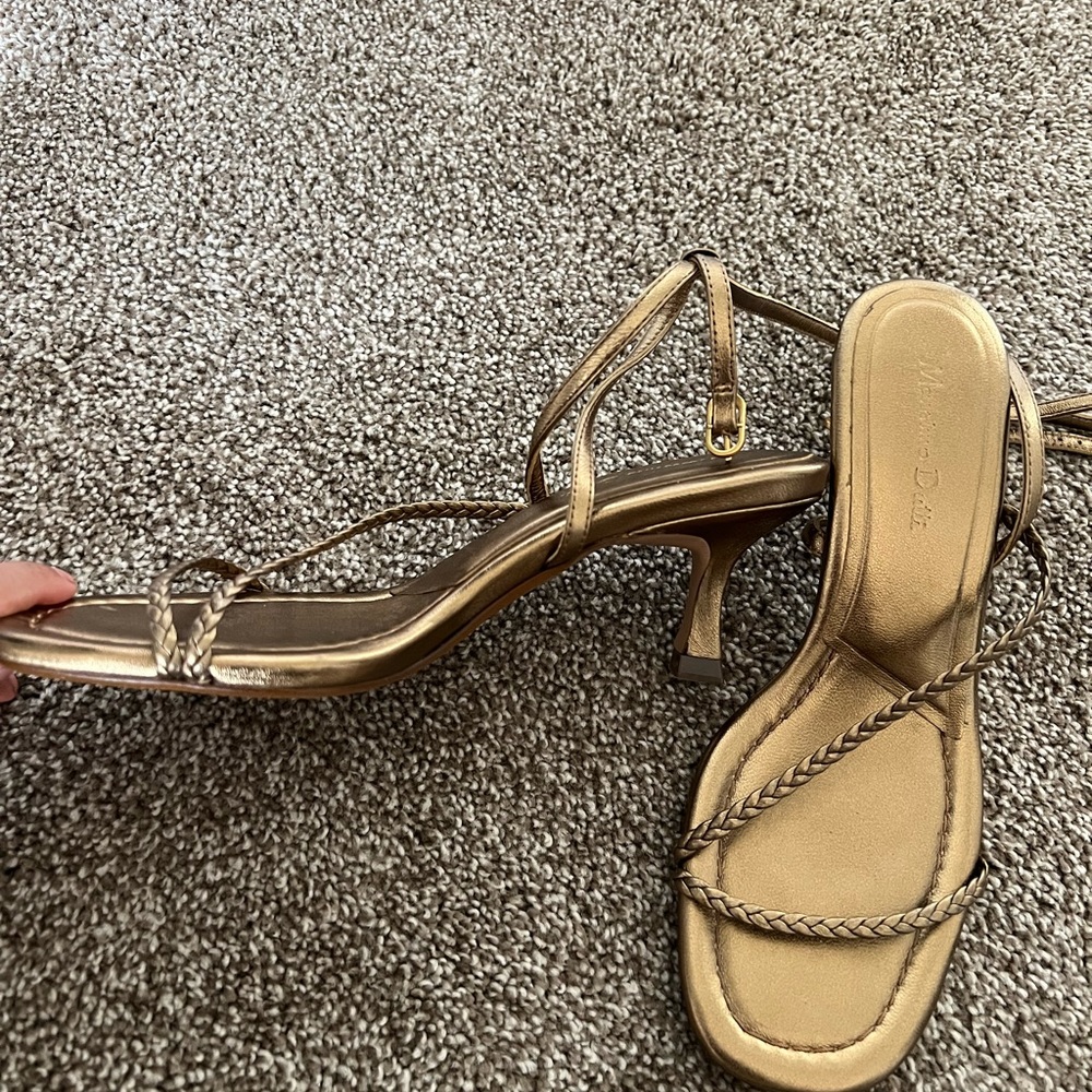 Massimo Dutti gold shoes